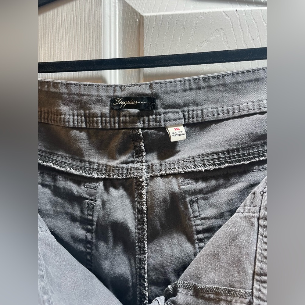 Womens Cargo Gray Pants size 16. NEW